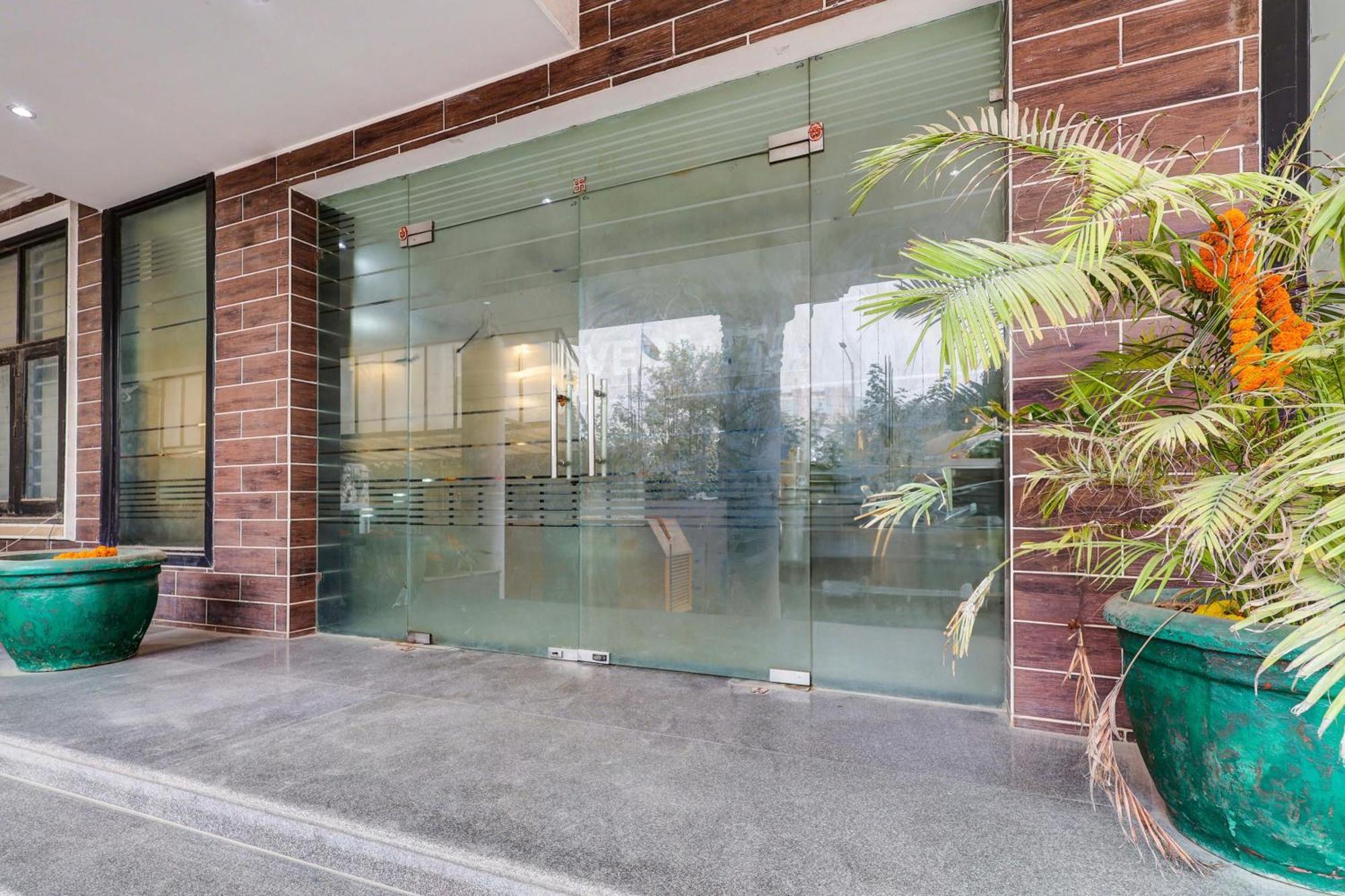Hotel Super Townhouse Sector 38 Gurgaon Near Medanta Extérieur photo