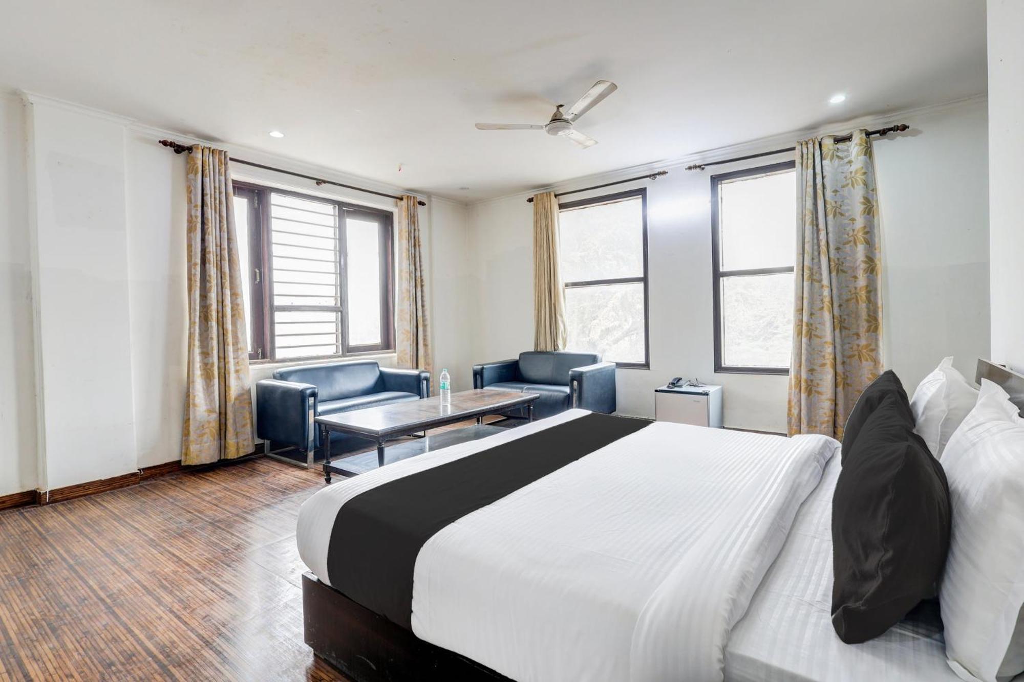 Hotel Super Townhouse Sector 38 Gurgaon Near Medanta Extérieur photo
