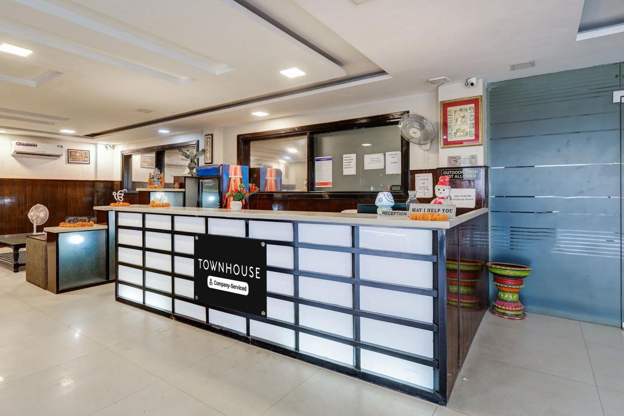 Hotel Super Townhouse Sector 38 Gurgaon Near Medanta Extérieur photo