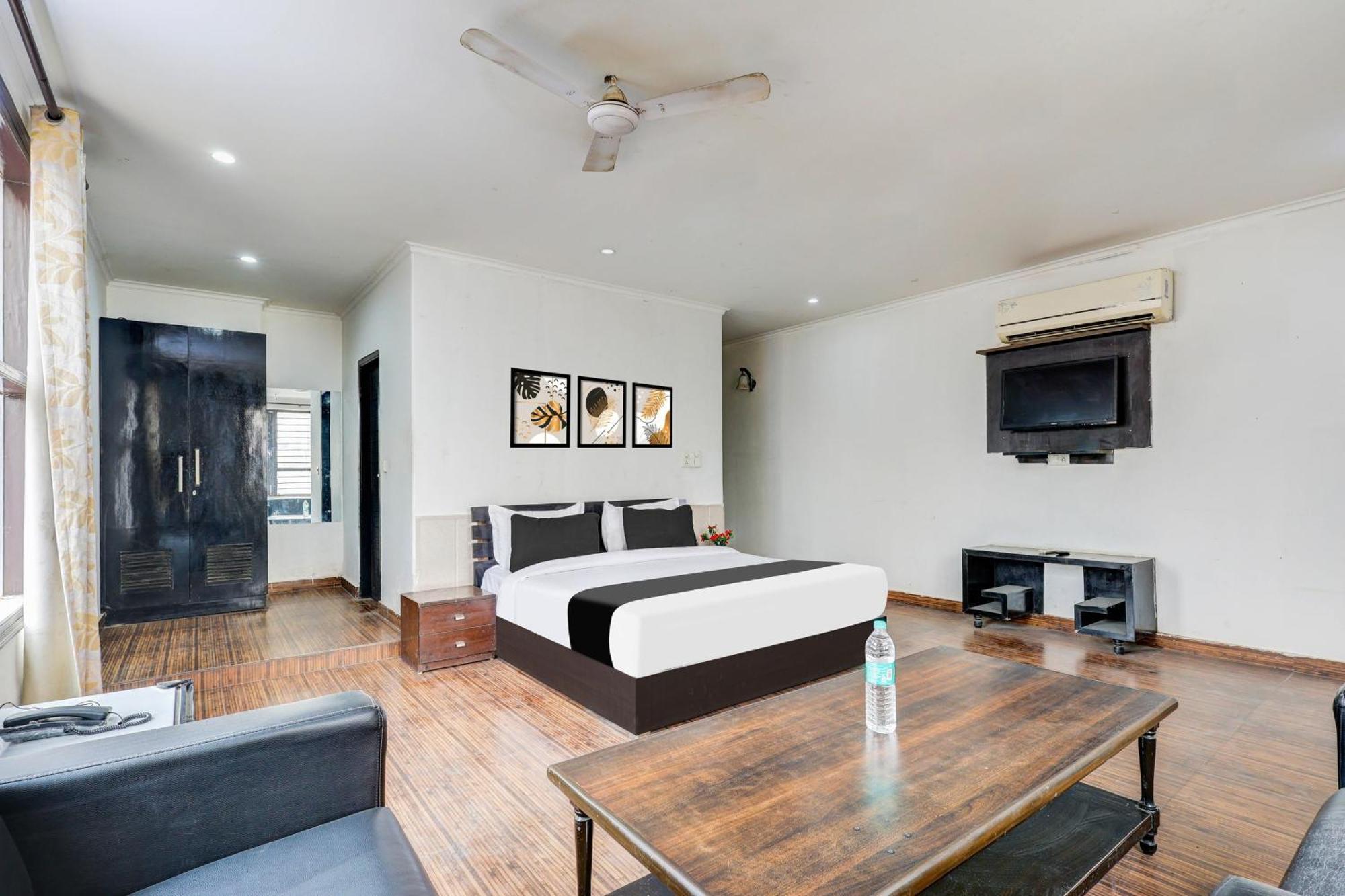 Hotel Super Townhouse Sector 38 Gurgaon Near Medanta Extérieur photo